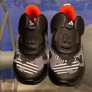 Brand new never used toddler size 7